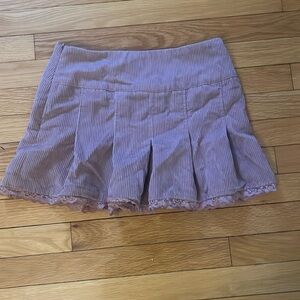 Pink mini skirt with side zipper